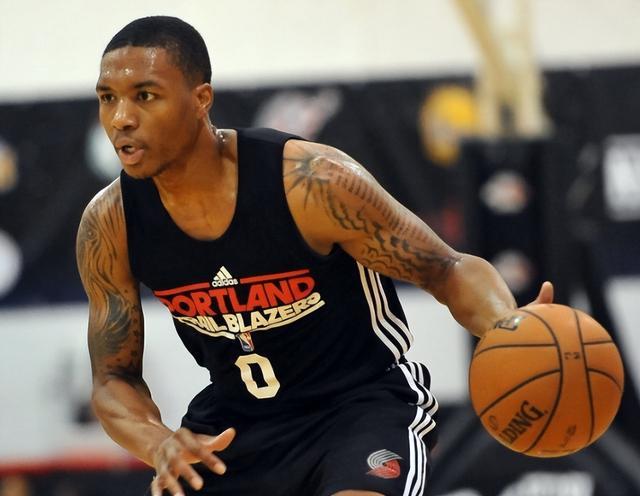 在接受采访 在接受采访