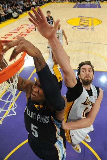 凭借巴萨的 凭借巴萨的