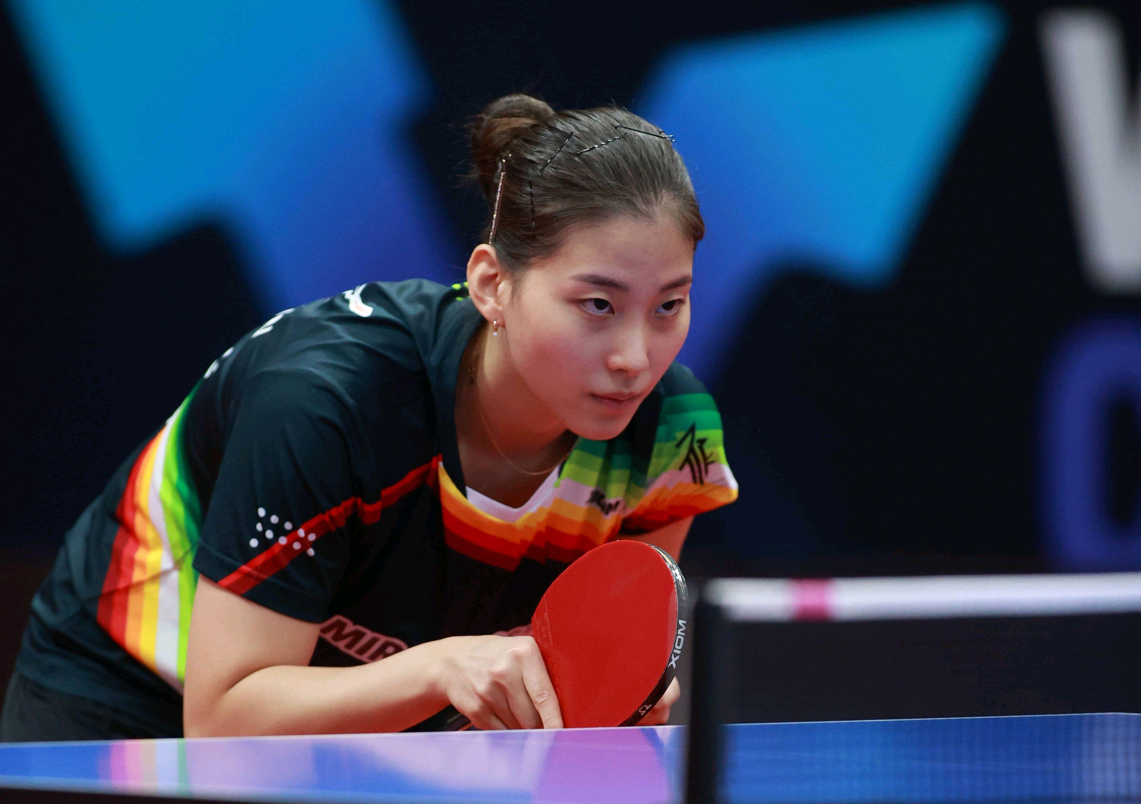 队协作中显 队协作中显