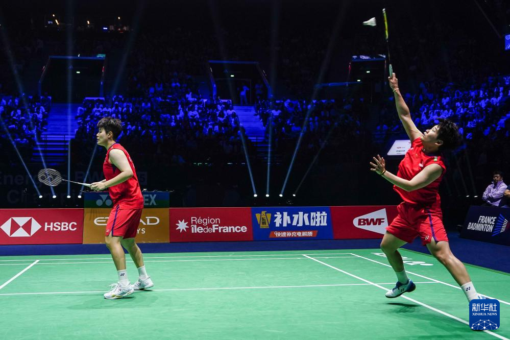 两队风格泾 两队风格泾